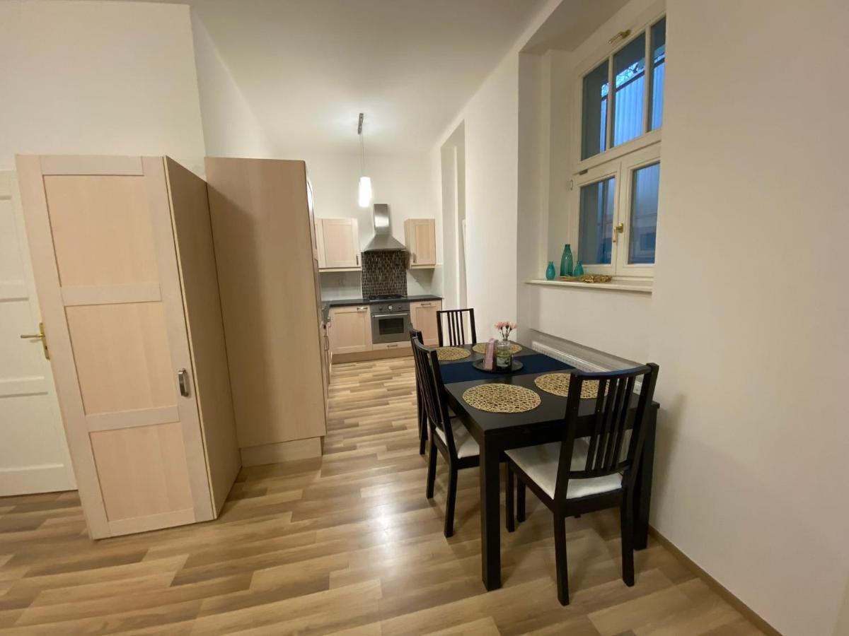 Spacious Apartment On Wenceslas Square Praga Zewnętrze zdjęcie