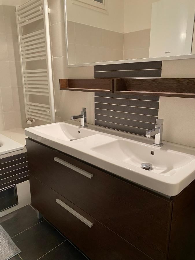 Spacious Apartment On Wenceslas Square Praga Zewnętrze zdjęcie